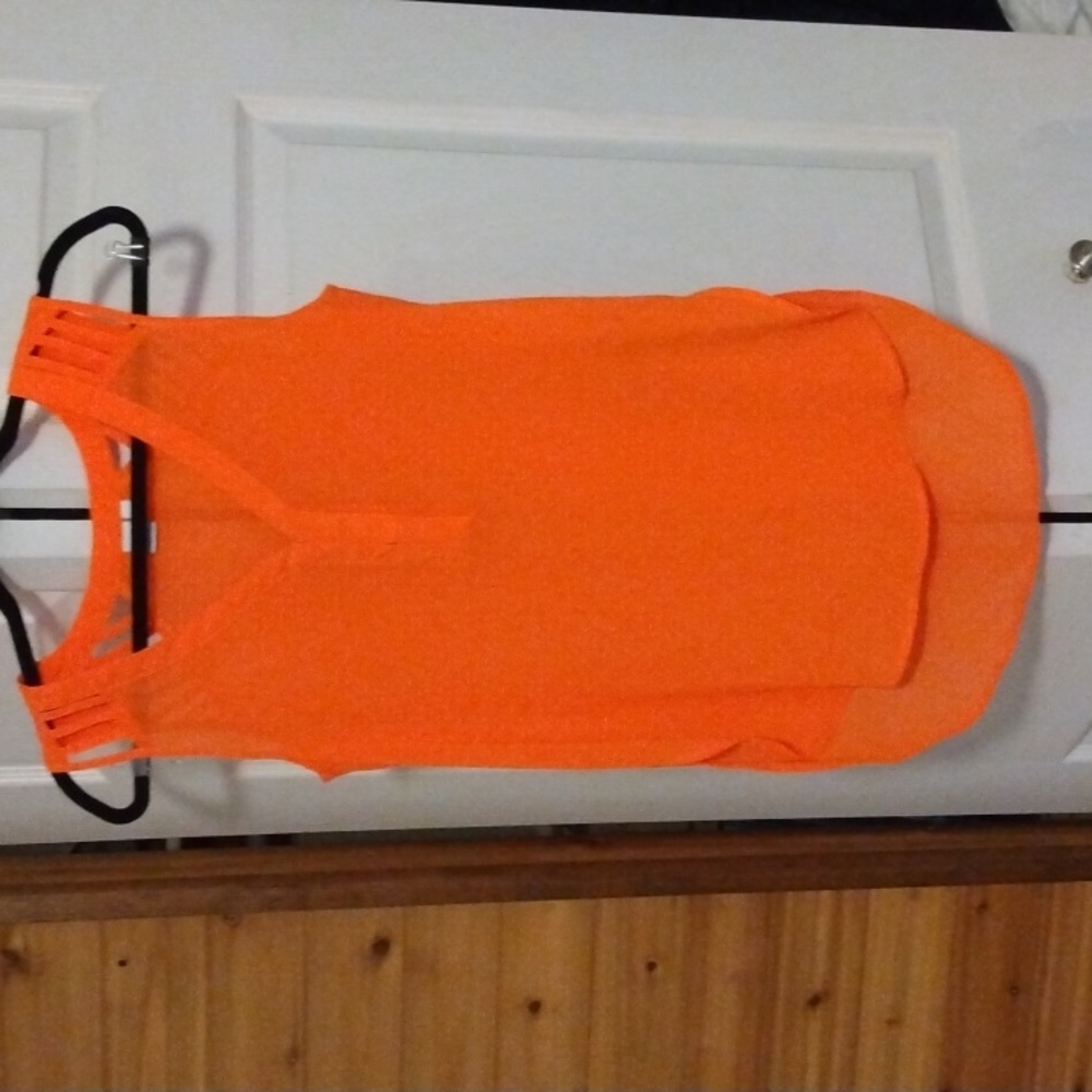 Twik by Simons neon orange top Sz small
